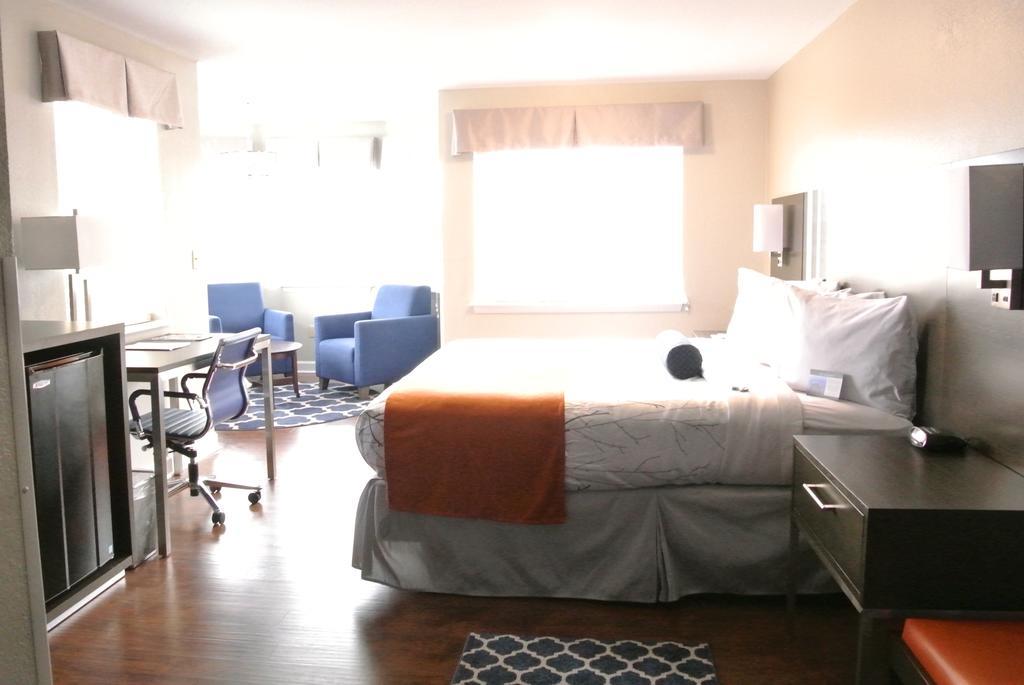 Hotel & Lexington