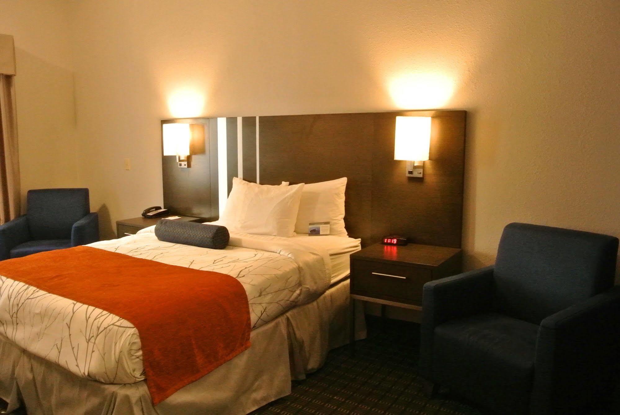 & Hotel 3*