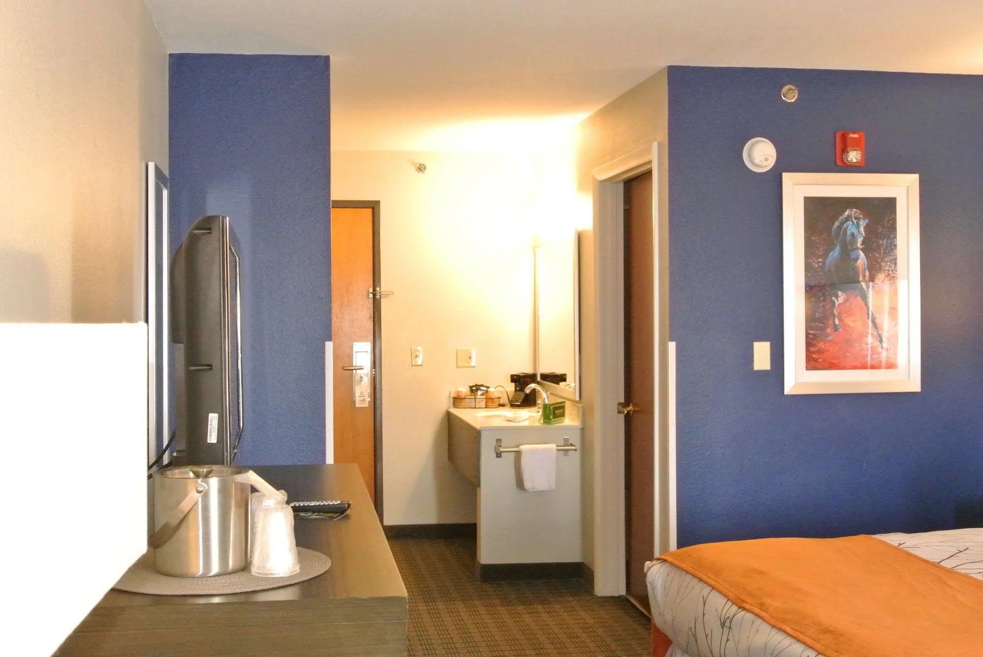 Hotel & Lexington