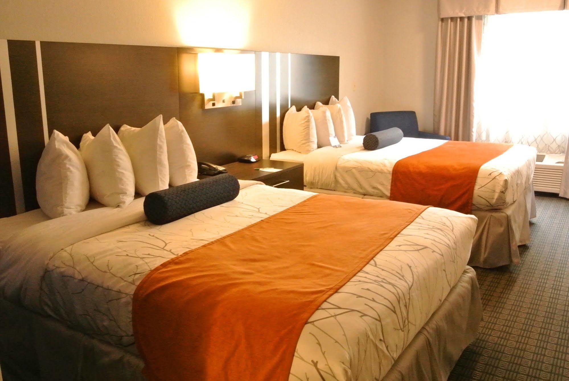 & Hotel 3*